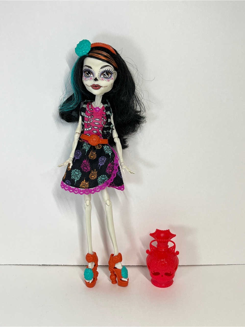 Monster High Doll Skelita Calaveras Art Class 2013 Shoes Outfit Dress Accessory